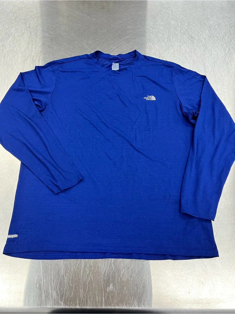 The North Face Men's Long-Sleeve Crew Vapor Wick Shirt - Royal Blue